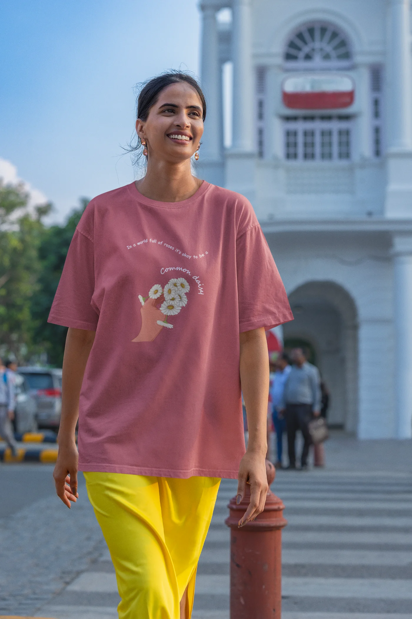 Be a common daisy Oversized T-Shirt