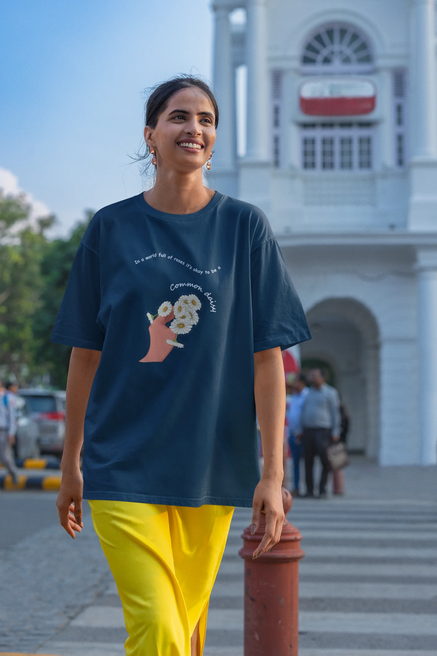 Be a common daisy Oversized T-Shirt