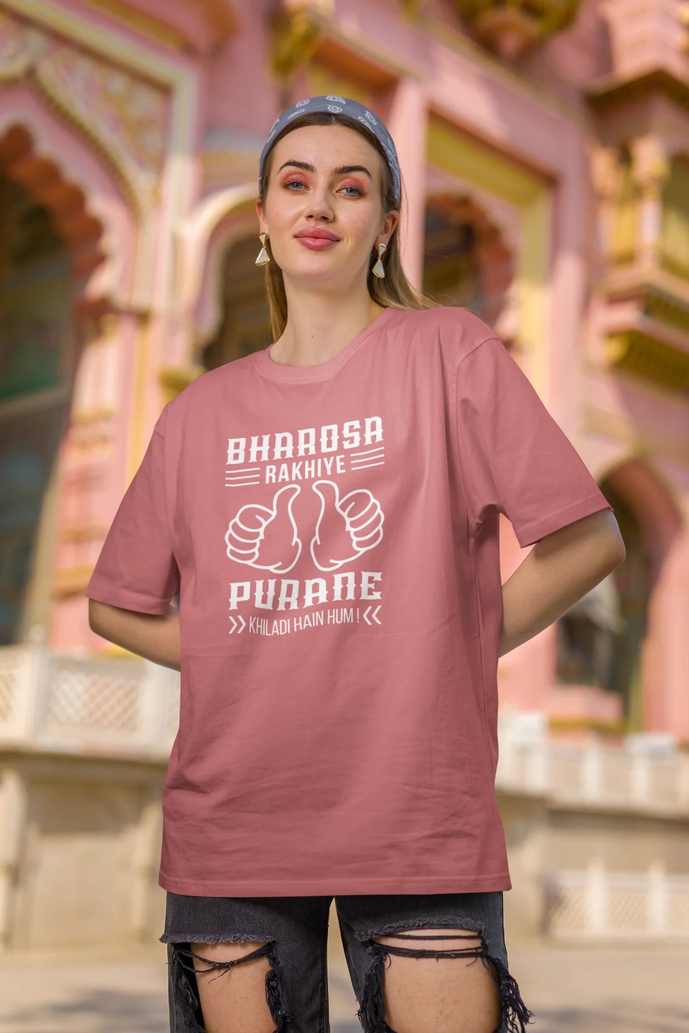 Bharosa rakhiye, purane khiladi hain hum Oversized T-Shirt