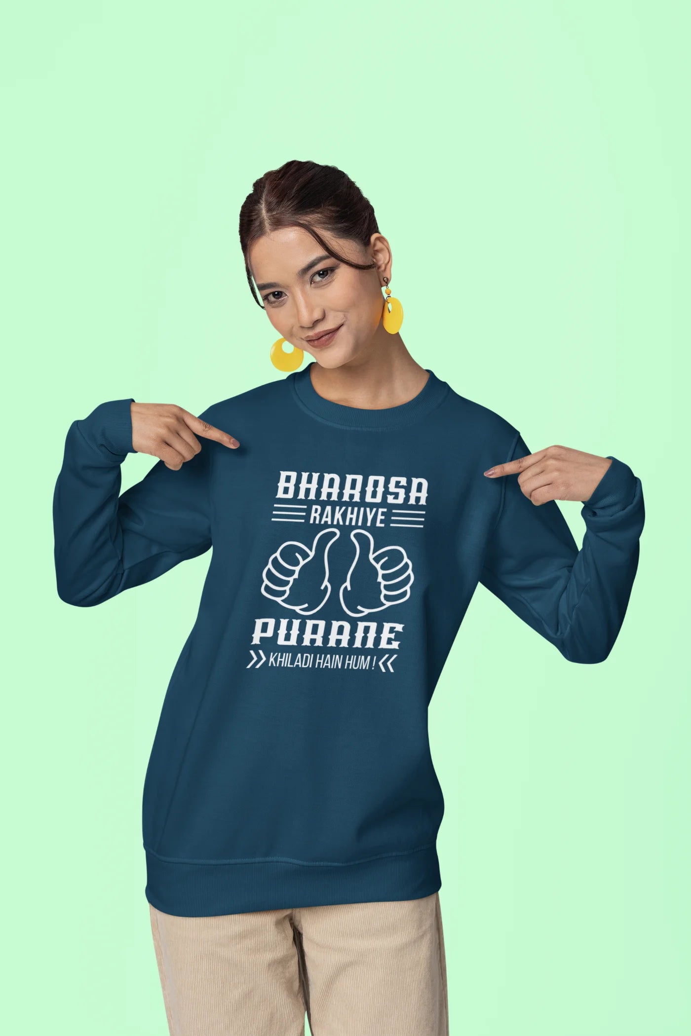 Bharosa Rakhiye, Purane Khiladi Hain Hum Unisex Sweatshirt