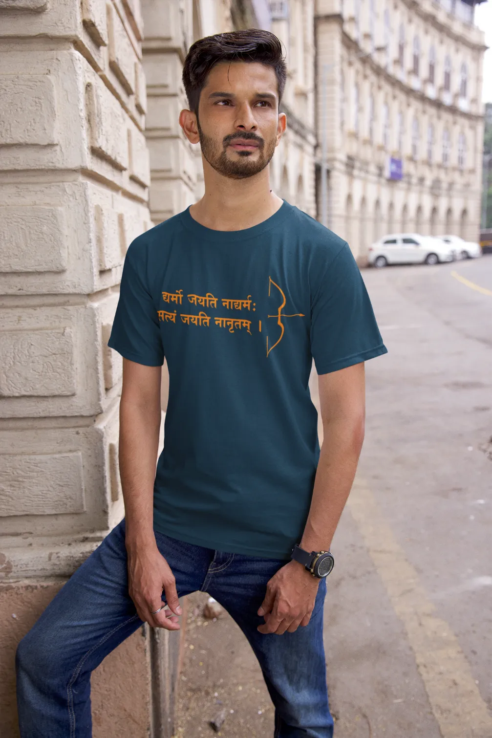 Dharmo jayati naadharmah, Satyam jayati naanrutam T-shirt