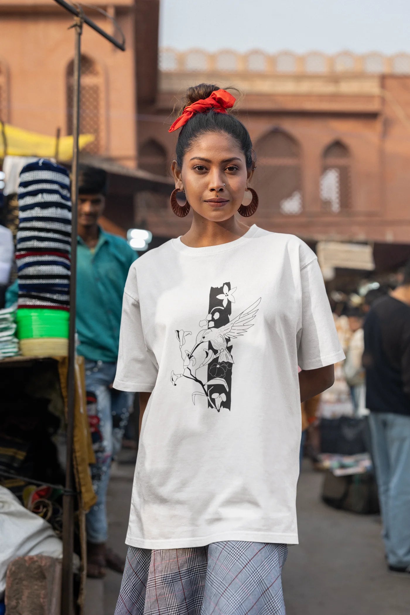 Oversized T-shirt met bloemen en vogels