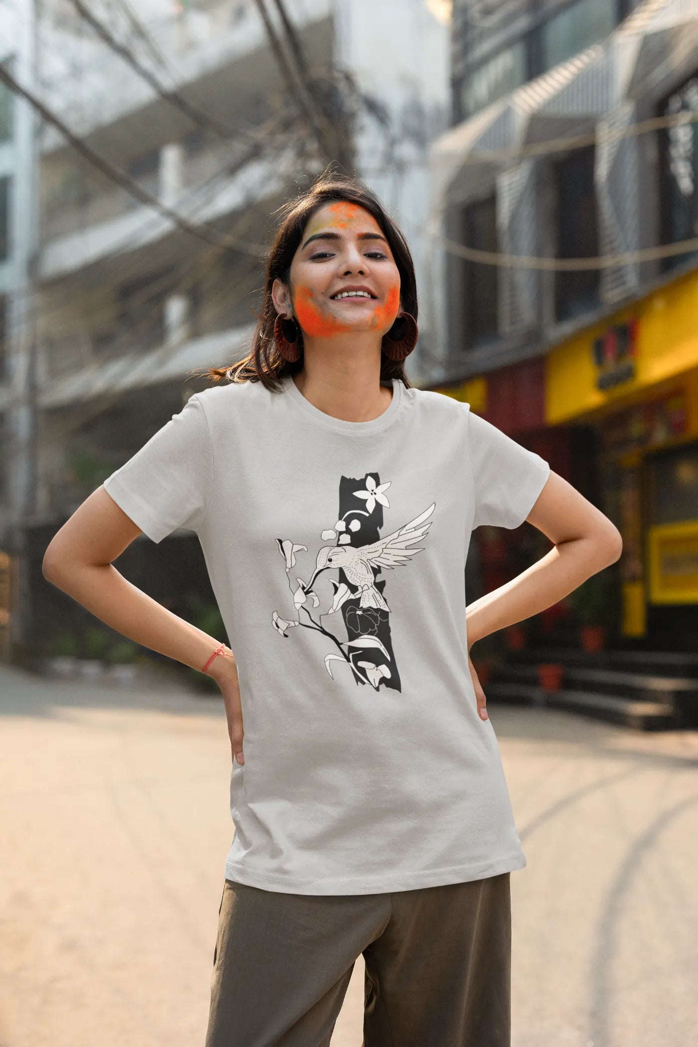 Bloem- en vogel-T-shirt