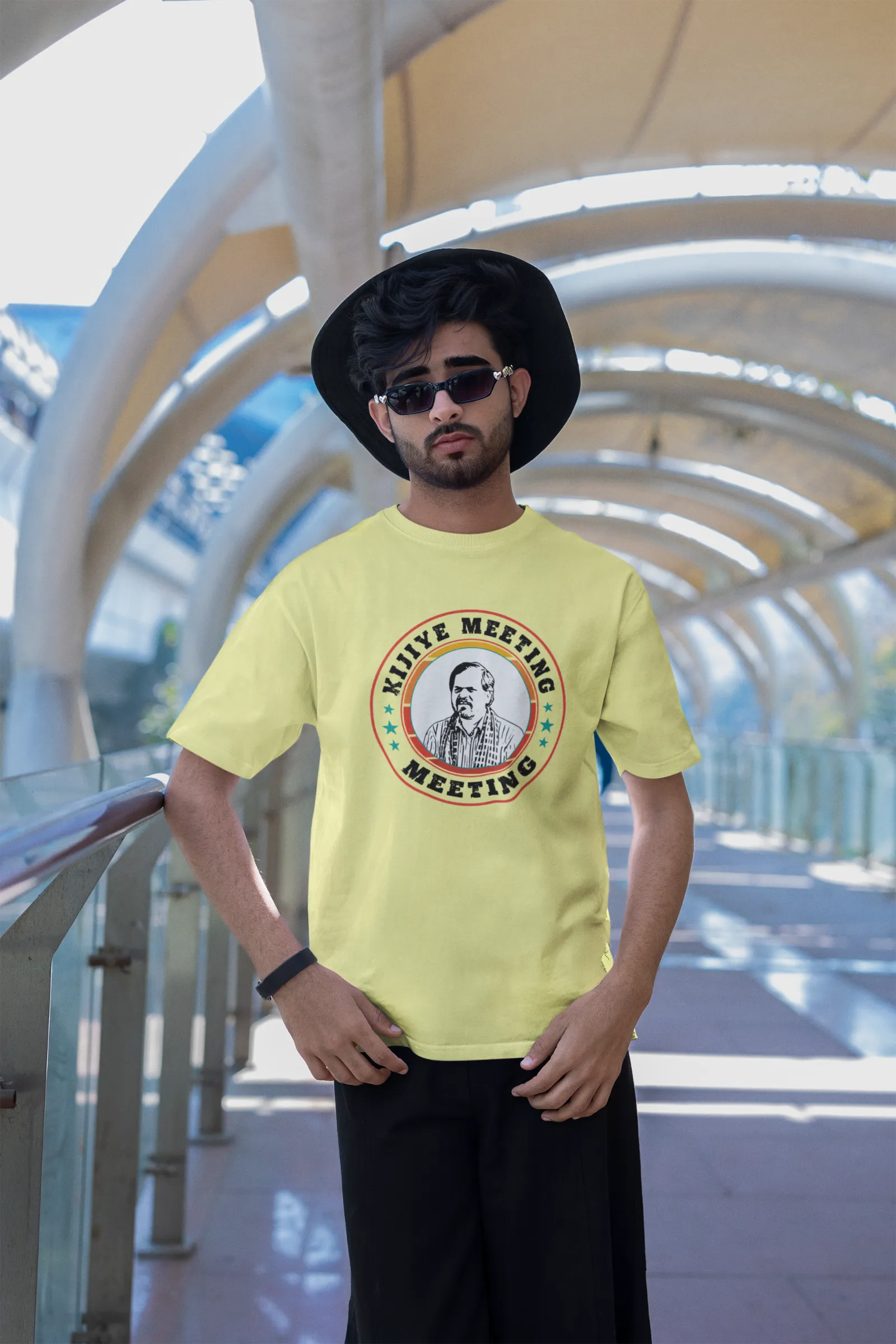 Kijiye Meeting Meeting T-Shirt
