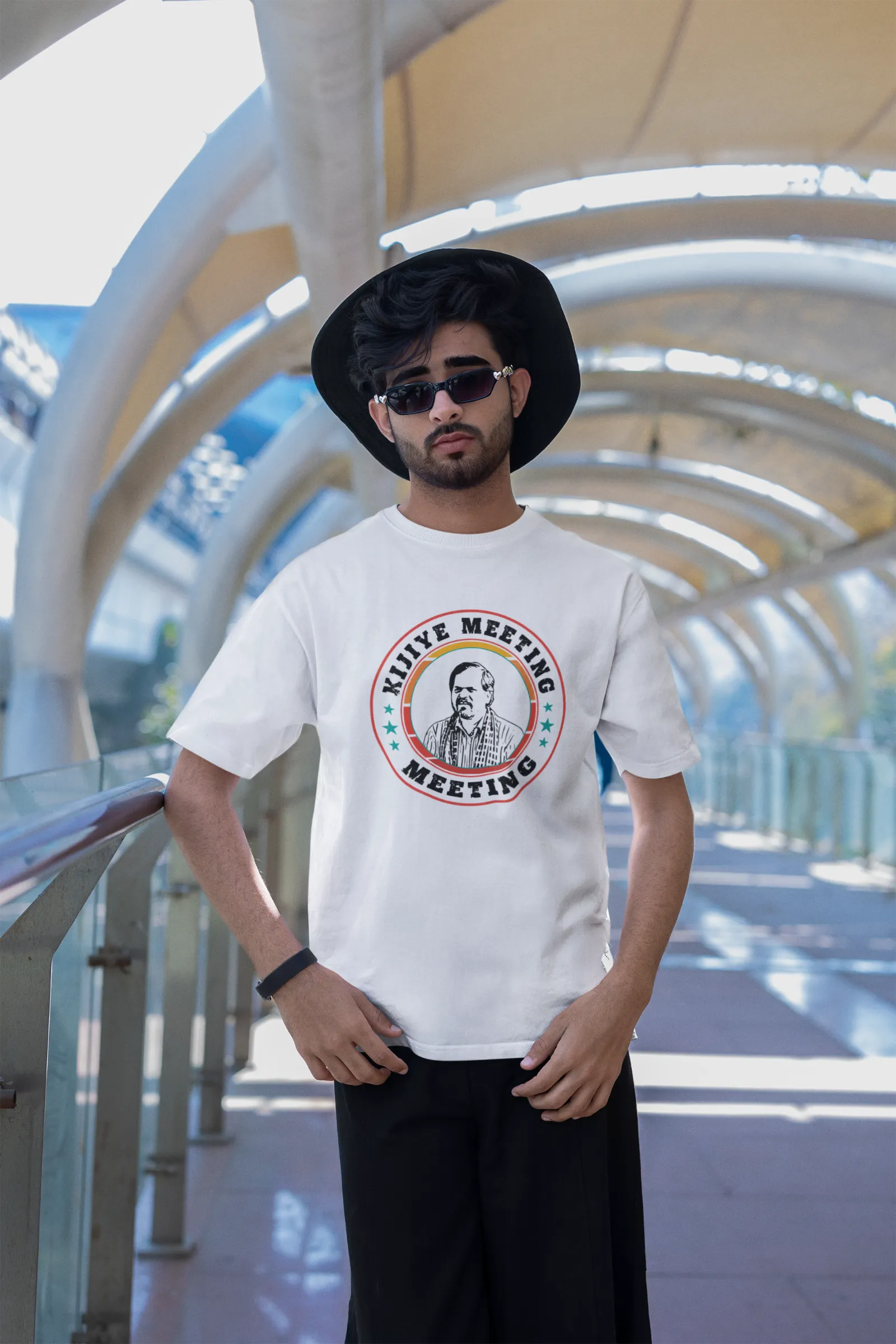 Kijiye Meeting Meeting T-Shirt