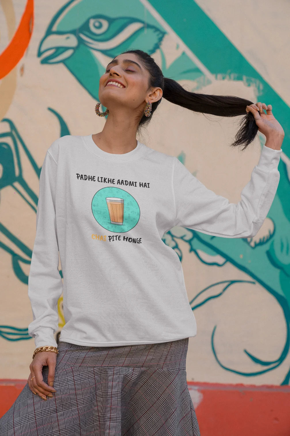 Padhe likhe aadmi hai, chai pite honge Unisex Sweatshirt