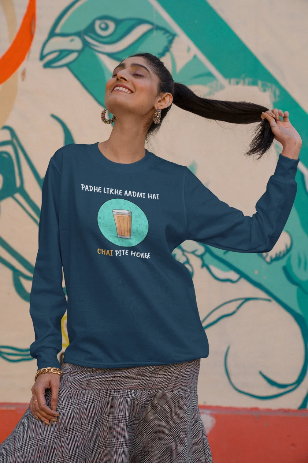 Padhe likhe aadmi hai, chai pite honge Unisex Sweatshirt