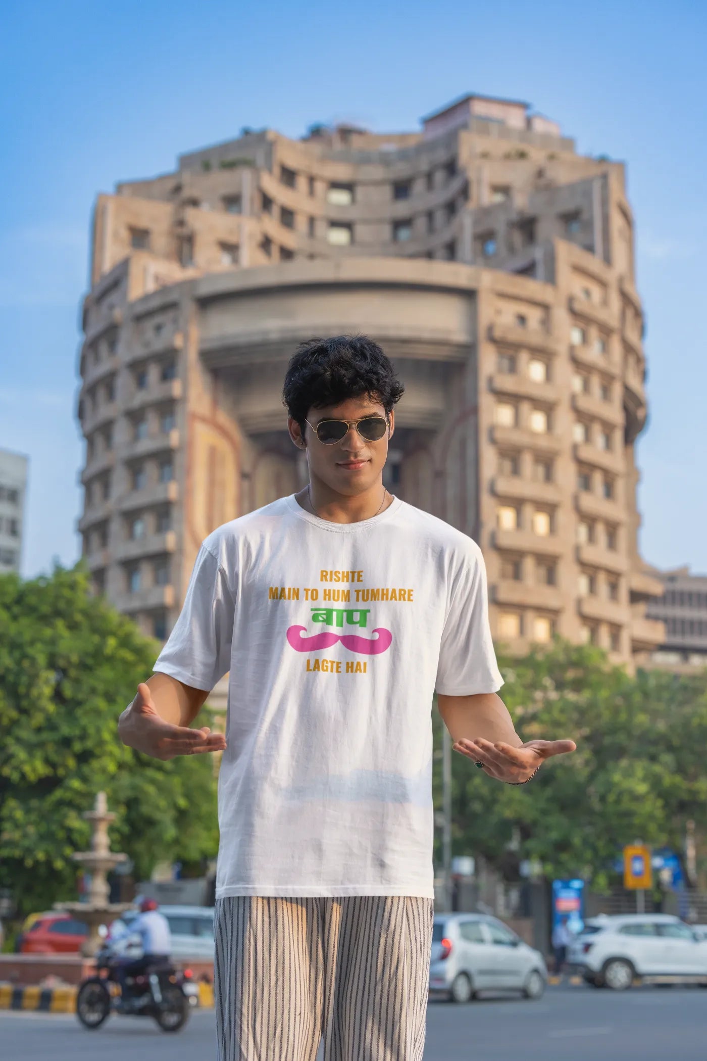 Rishte main to hum tumhare baap lagte hai Oversized T-shirt