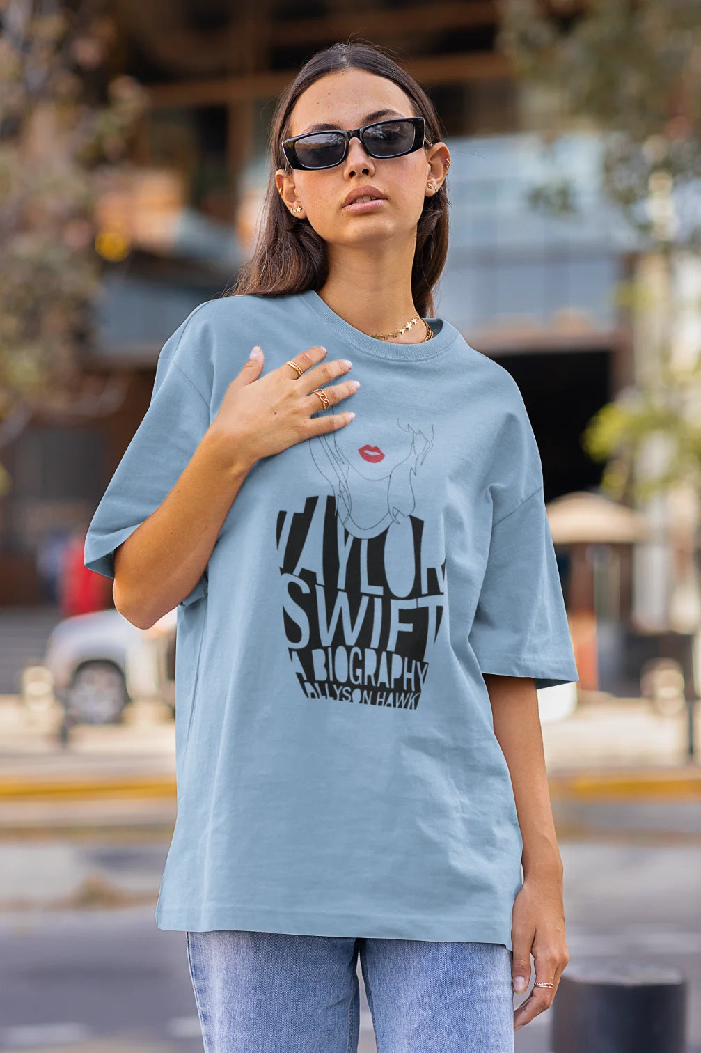 Taylor Swift Red Lips Oversized T-Shirt