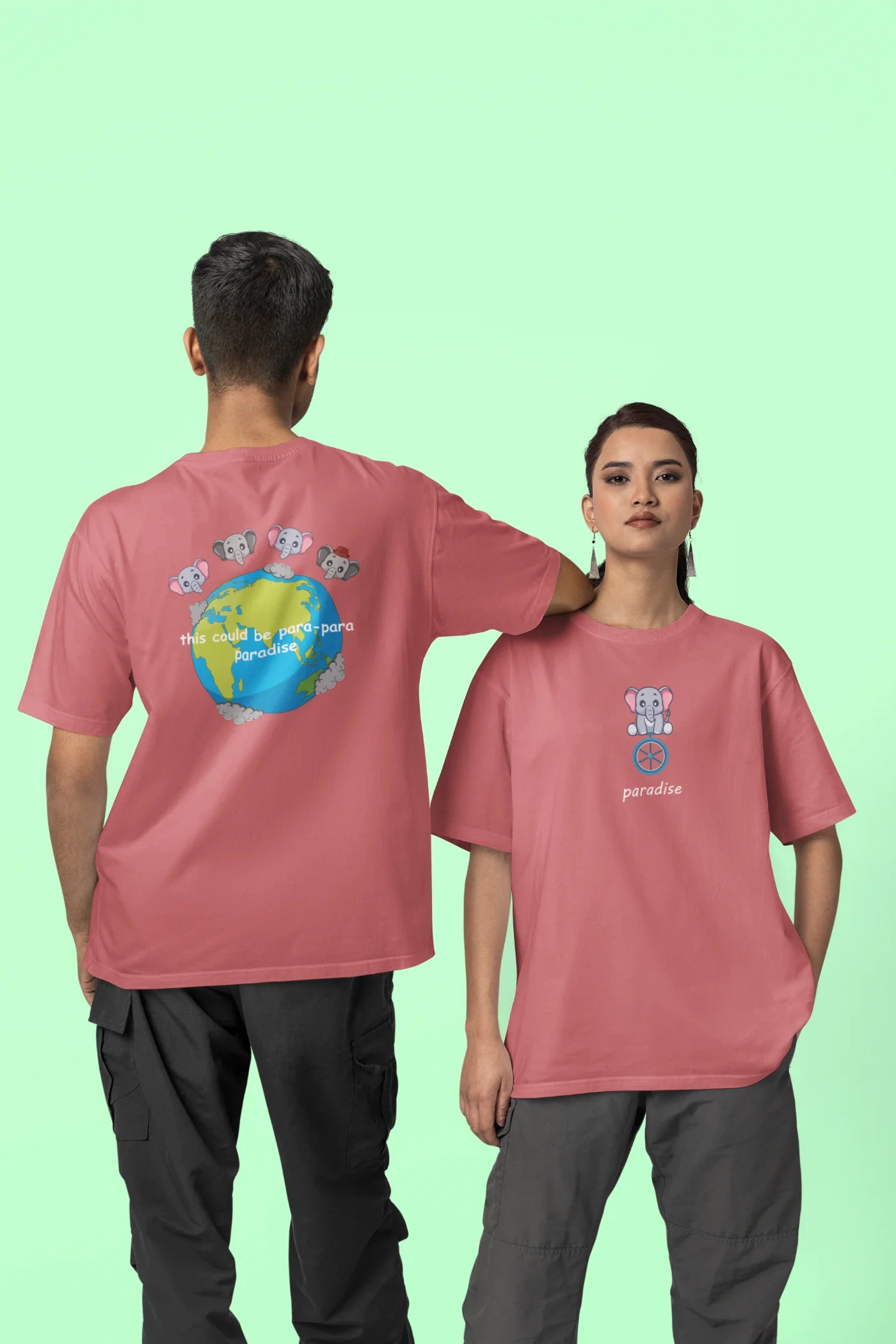 Dit zou para-para-paradise kunnen zijn. Oversized T-shirt met print op voor- en achterkant.