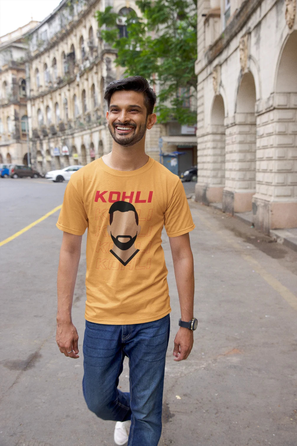 T-shirt met de omtrek van het gezicht van Virat Kohli