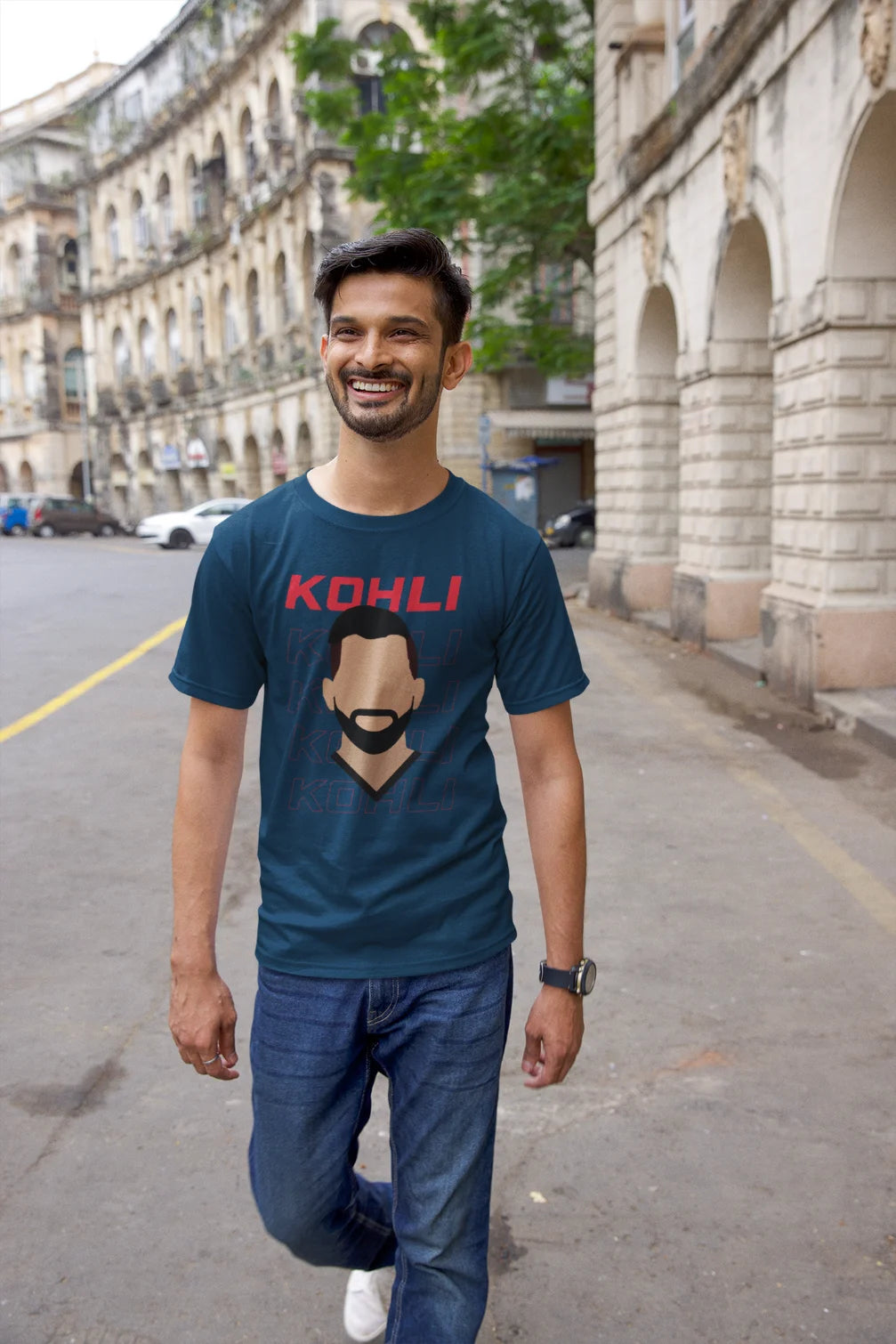 T-shirt met de omtrek van het gezicht van Virat Kohli