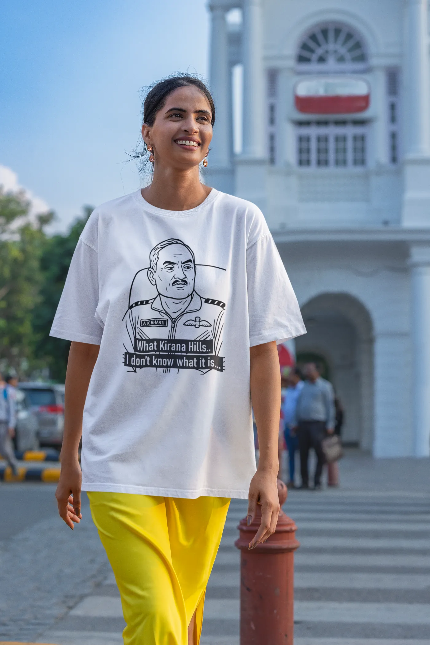 Wat Kirana Hills... ik weet niet wat het is. Oversized T-shirt.