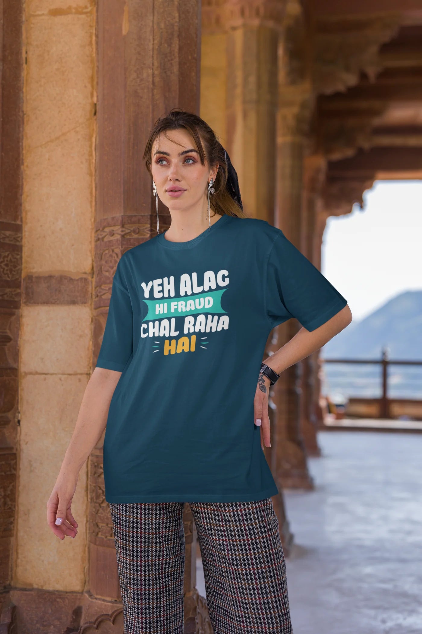 Yeh alag hallo fraude chal raha hai Oversized T-shirt